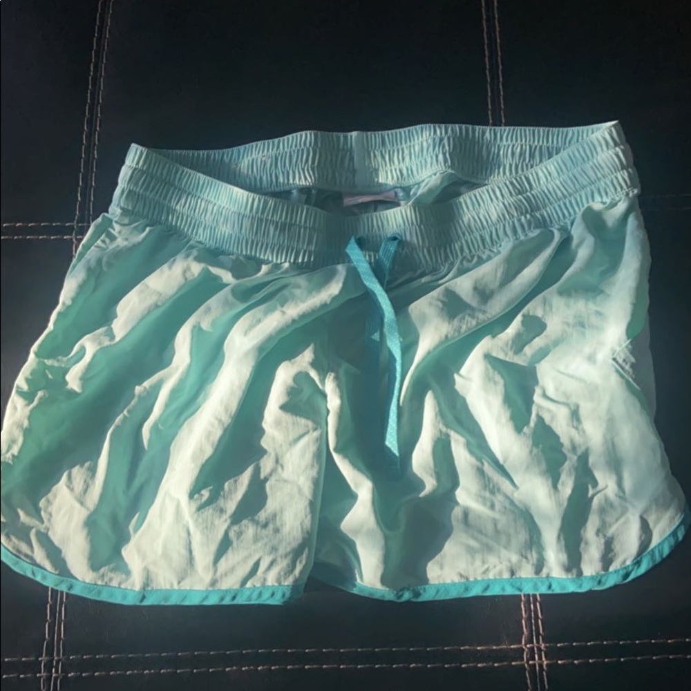 Columbia shorts barely worn